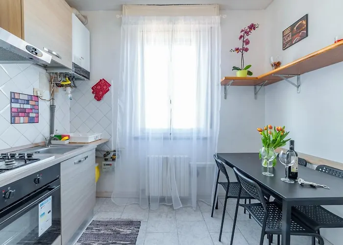 Centro Torri Huge X6 דירה פארמה